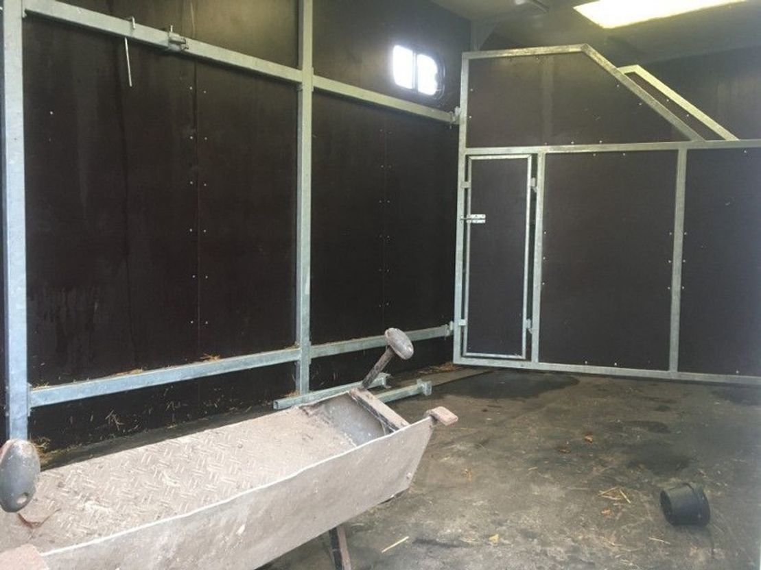 Laadbak voor paarden - Skříňová nadstavba: obrázok 3 Laadbak voor paarden - Skříňová nadstavba: obrázok 3