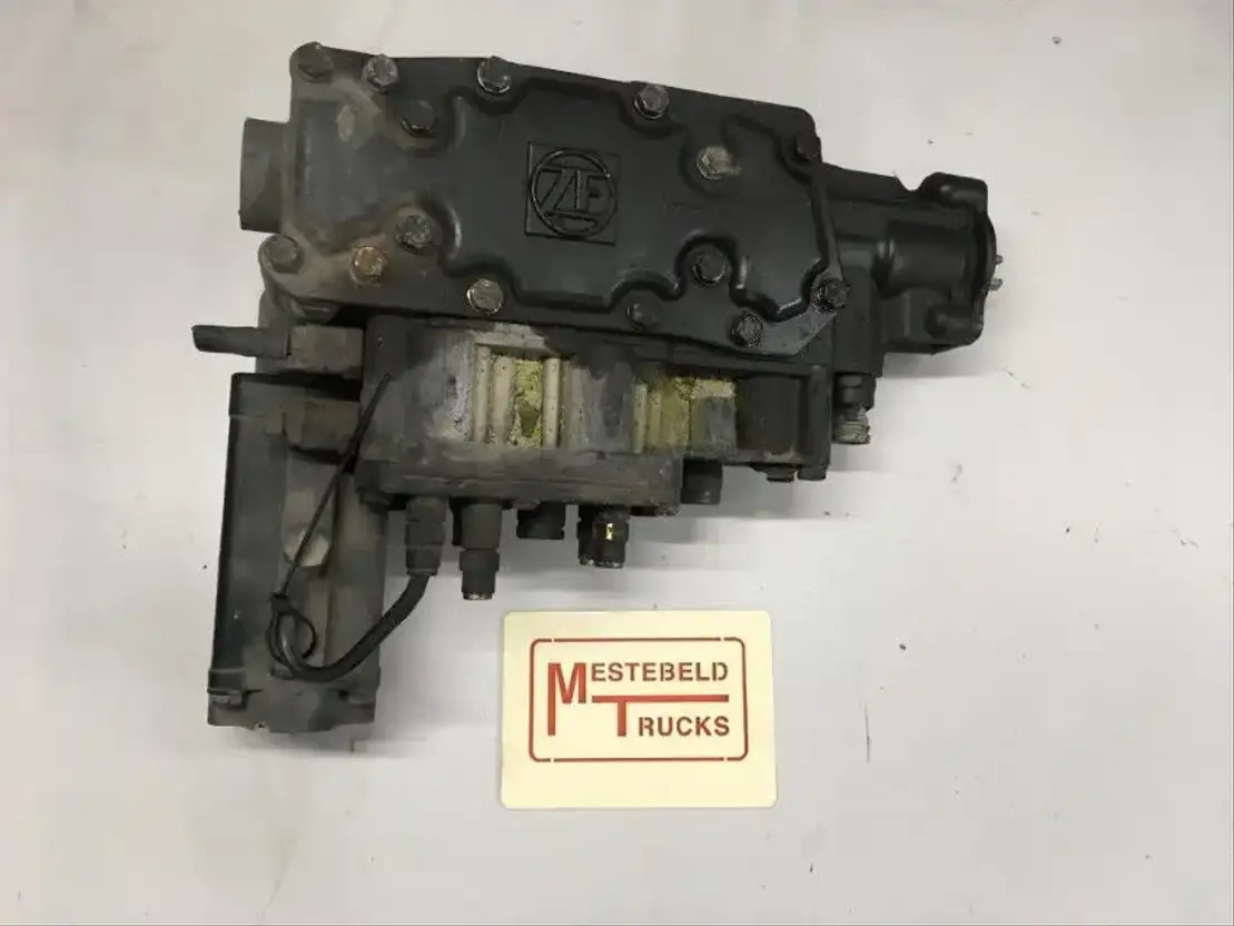 MAN H ydraulisch schakeldeksel - Prevodovka a diely pre Nákladné auto: obrázok 1 MAN H ydraulisch schakeldeksel - Prevodovka a diely pre Nákladné auto: obrázok 1