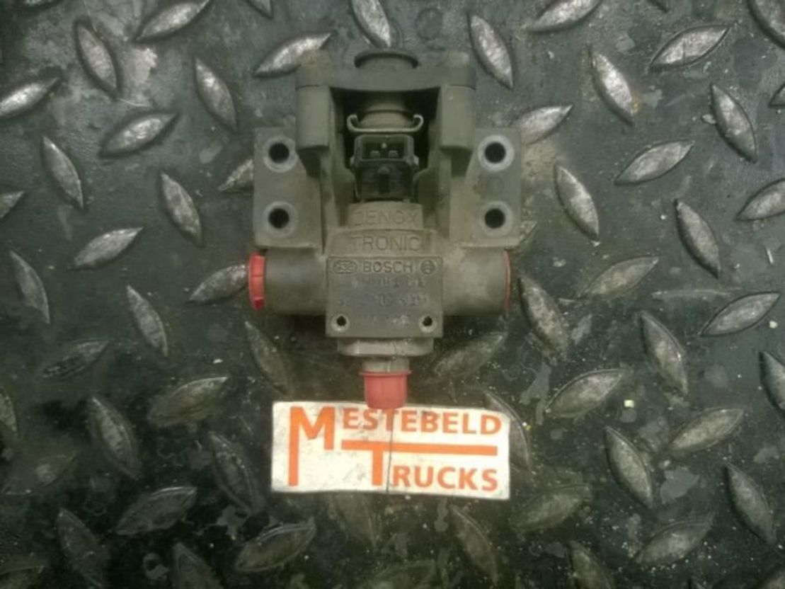 MAN Magneetklep AdBlue TGA - Výfukový systém pre Nákladné auto: obrázok 1 MAN Magneetklep AdBlue TGA - Výfukový systém pre Nákladné auto: obrázok 1