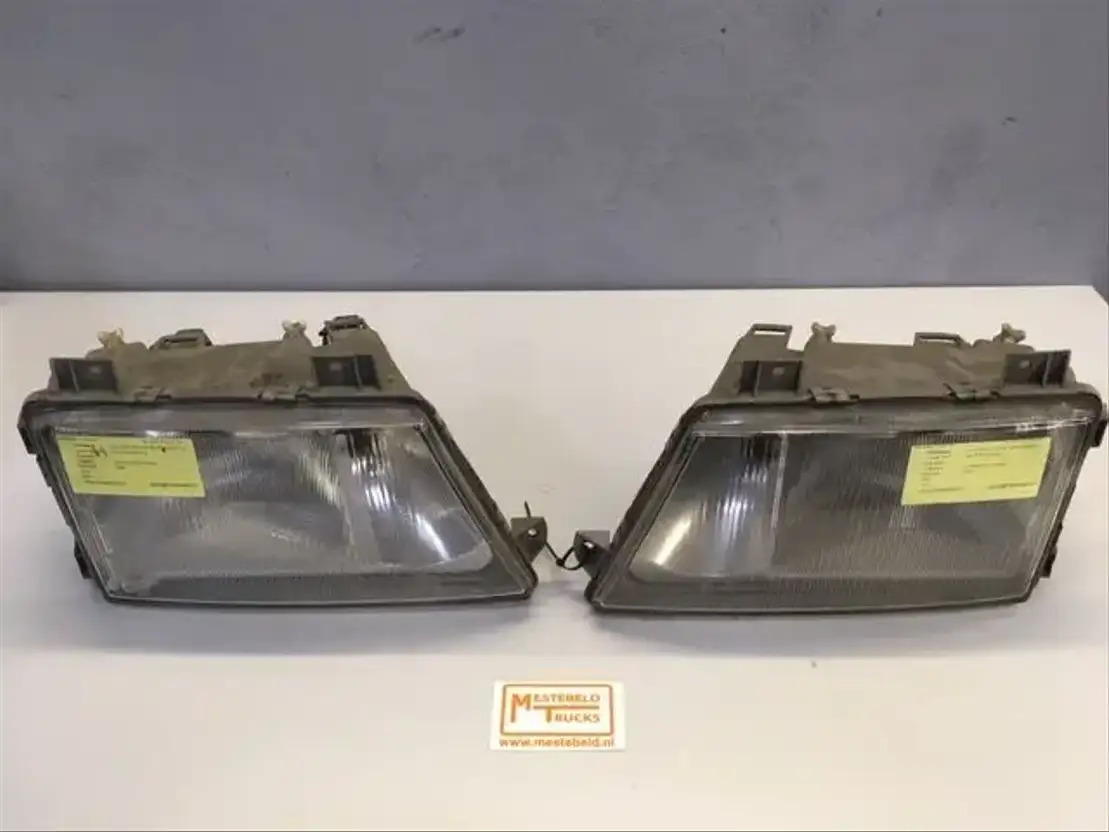 Mercedes-Benz Sprinter 312 Koplampen Sprinter 312 - Elektrický systém pre Nákladné auto: obrázok 1 Mercedes-Benz Sprinter 312 Koplampen Sprinter 312 - Elektrický systém pre Nákladné auto: obrázok 1