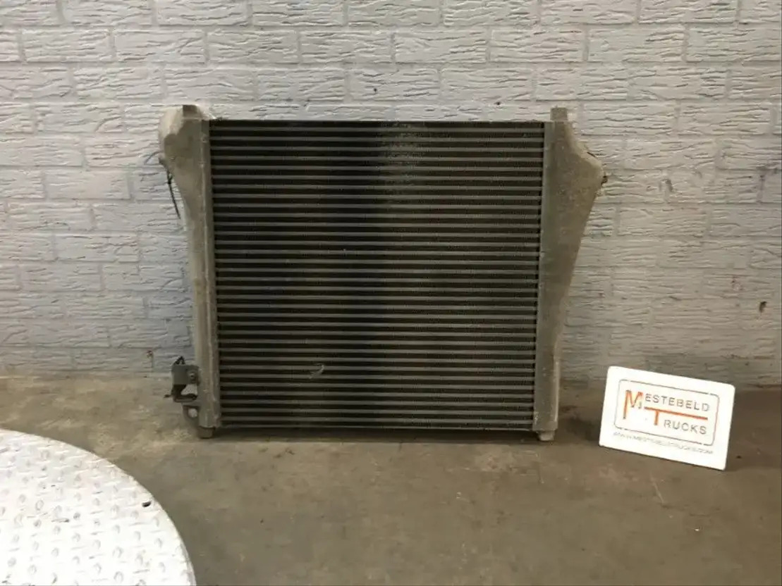 Renault Intercooler - Chladiaci systém pre Nákladné auto: obrázok 1 Renault Intercooler - Chladiaci systém pre Nákladné auto: obrázok 1