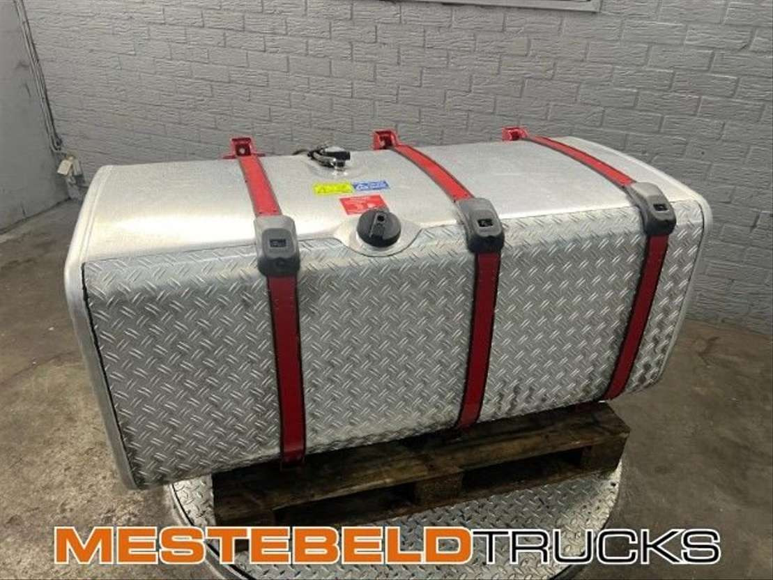 Scania Brandstoftank met steunen 600 liter - Palivová nádrž pre Nákladné auto: obrázok 1 Scania Brandstoftank met steunen 600 liter - Palivová nádrž pre Nákladné auto: obrázok 1