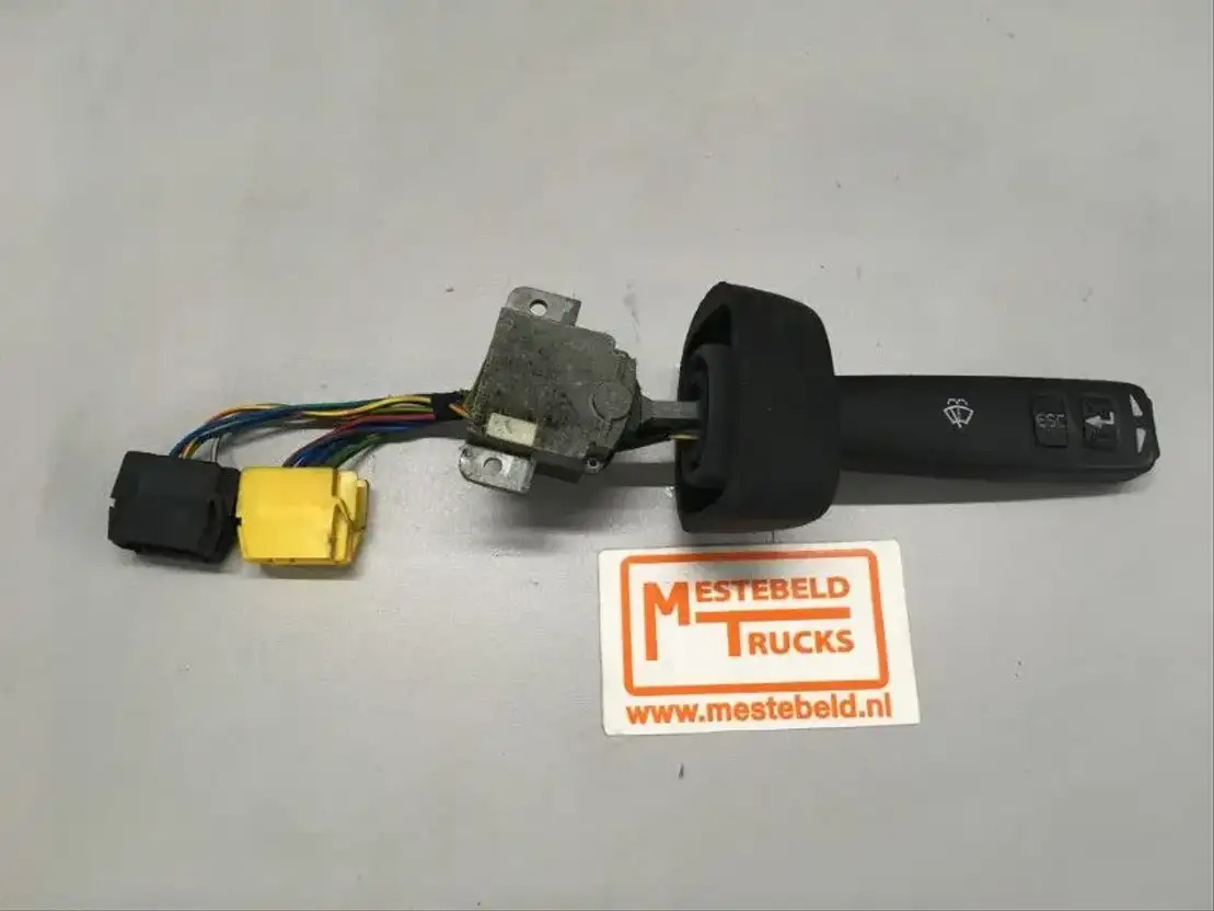 Volvo Comby ruitenwis/ruitensproeier - Elektrický systém pre Nákladné auto: obrázok 1 Volvo Comby ruitenwis/ruitensproeier - Elektrický systém pre Nákladné auto: obrázok 1