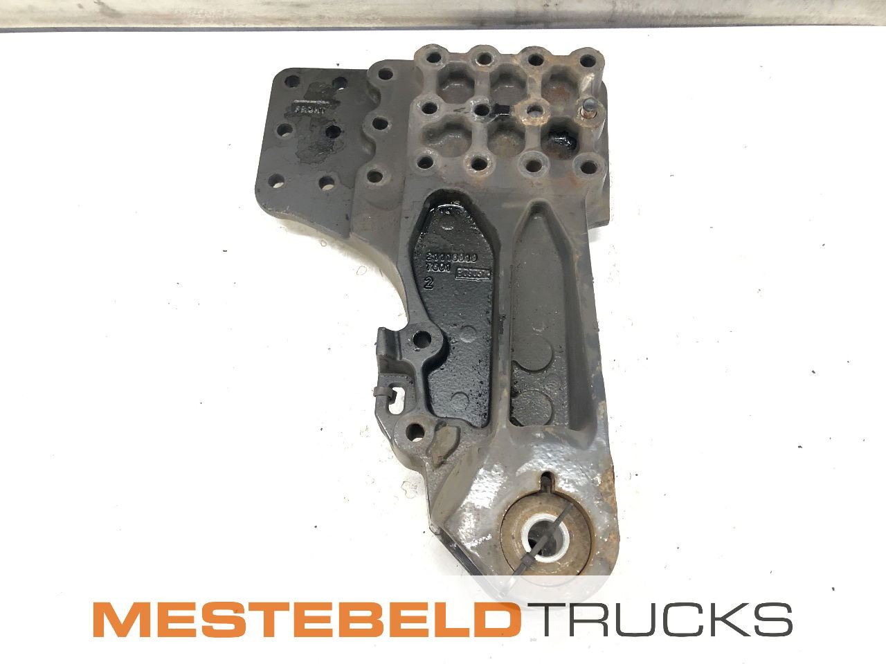 Volvo Veersteun rechts van sleepas - Rám/ Podvozok pre Nákladné auto: obrázok 1 Volvo Veersteun rechts van sleepas - Rám/ Podvozok pre Nákladné auto: obrázok 1