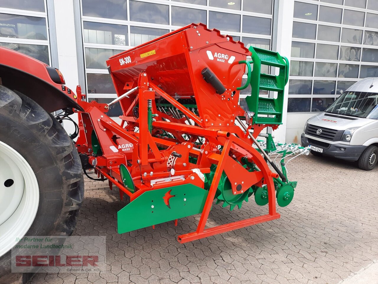 Agro-Masz ANA 30 + SN 300 - Modulárny sejací stroj: obrázok 3 Agro-Masz ANA 30 + SN 300 - Modulárny sejací stroj: obrázok 3