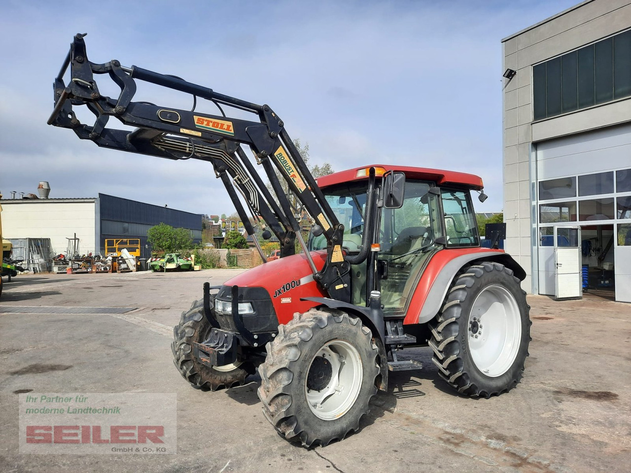 Case IH JX 100 U - Traktor: obrázok 2 Case IH JX 100 U - Traktor: obrázok 2