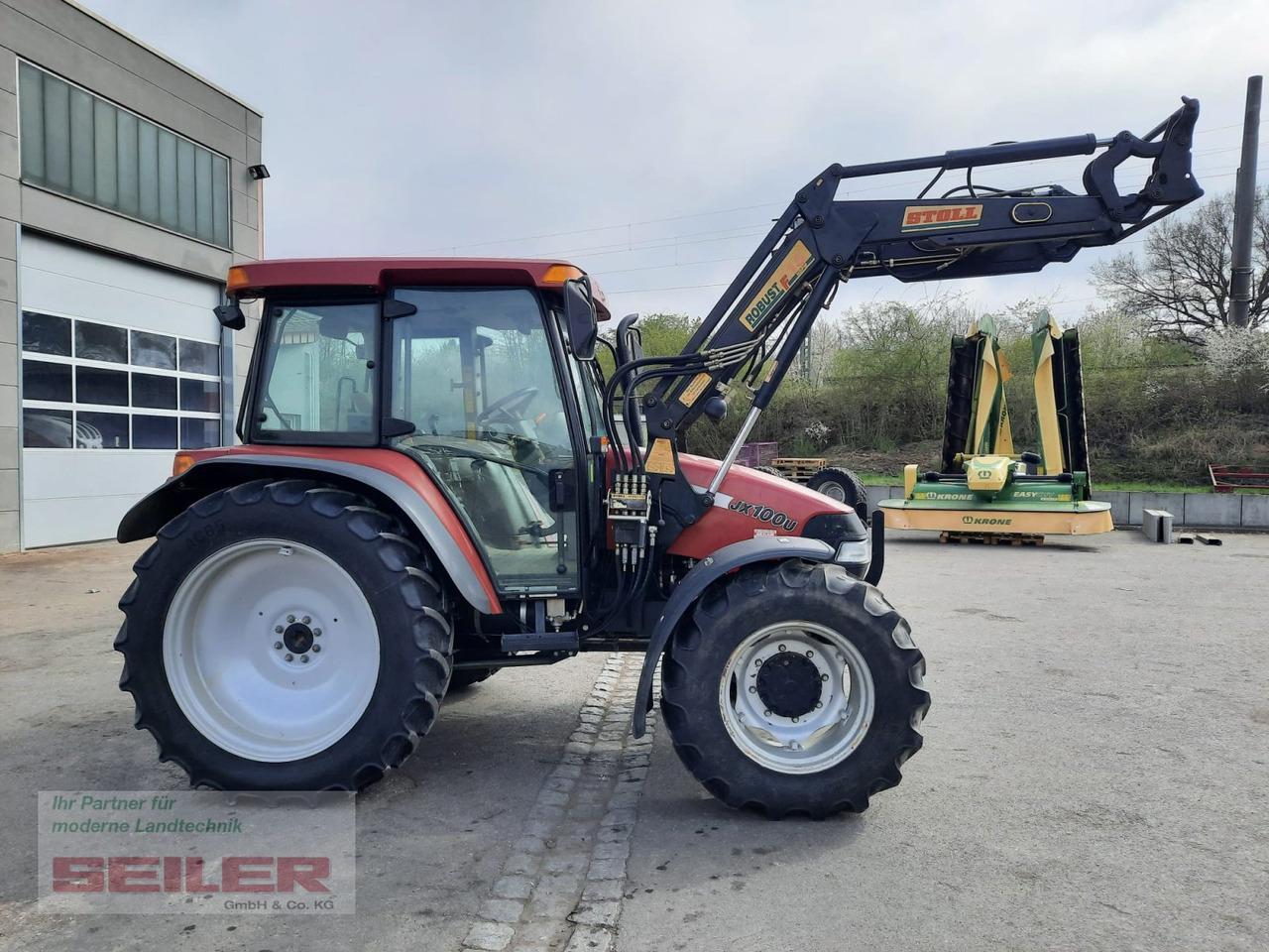 Case IH JX 100 U - Traktor: obrázok 3 Case IH JX 100 U - Traktor: obrázok 3