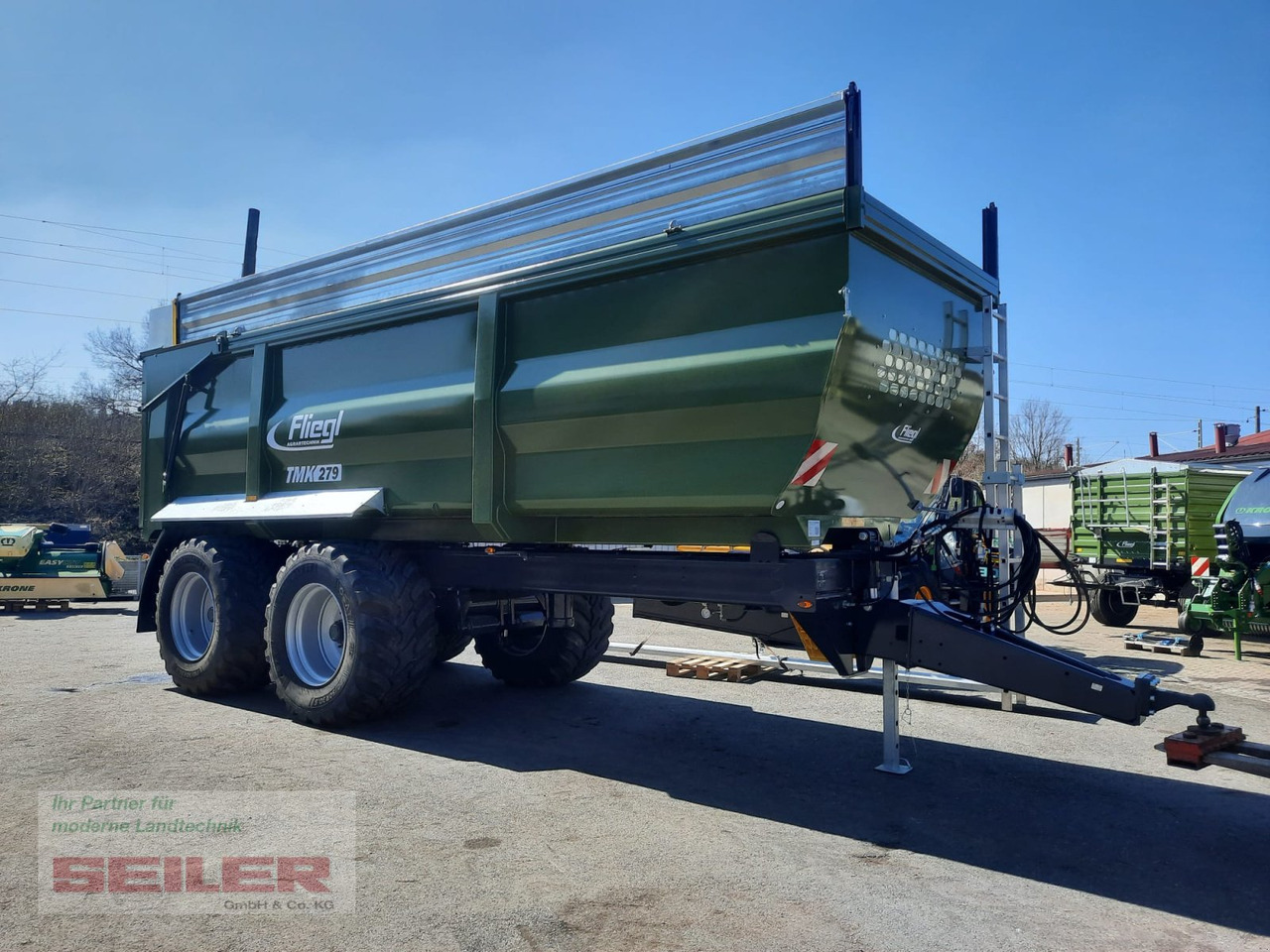 Fliegl TMK 279 FOX 43m³ - Poľnohospodársky sklápěcí príves: obrázok 2 Fliegl TMK 279 FOX 43m³ - Poľnohospodársky sklápěcí príves: obrázok 2
