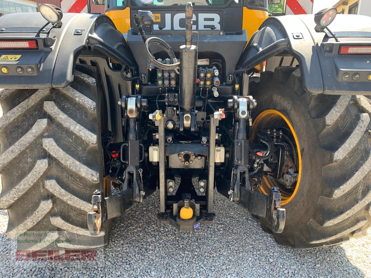 JCB Fastrac 4220 - Traktor: obrázok 5 JCB Fastrac 4220 - Traktor: obrázok 5