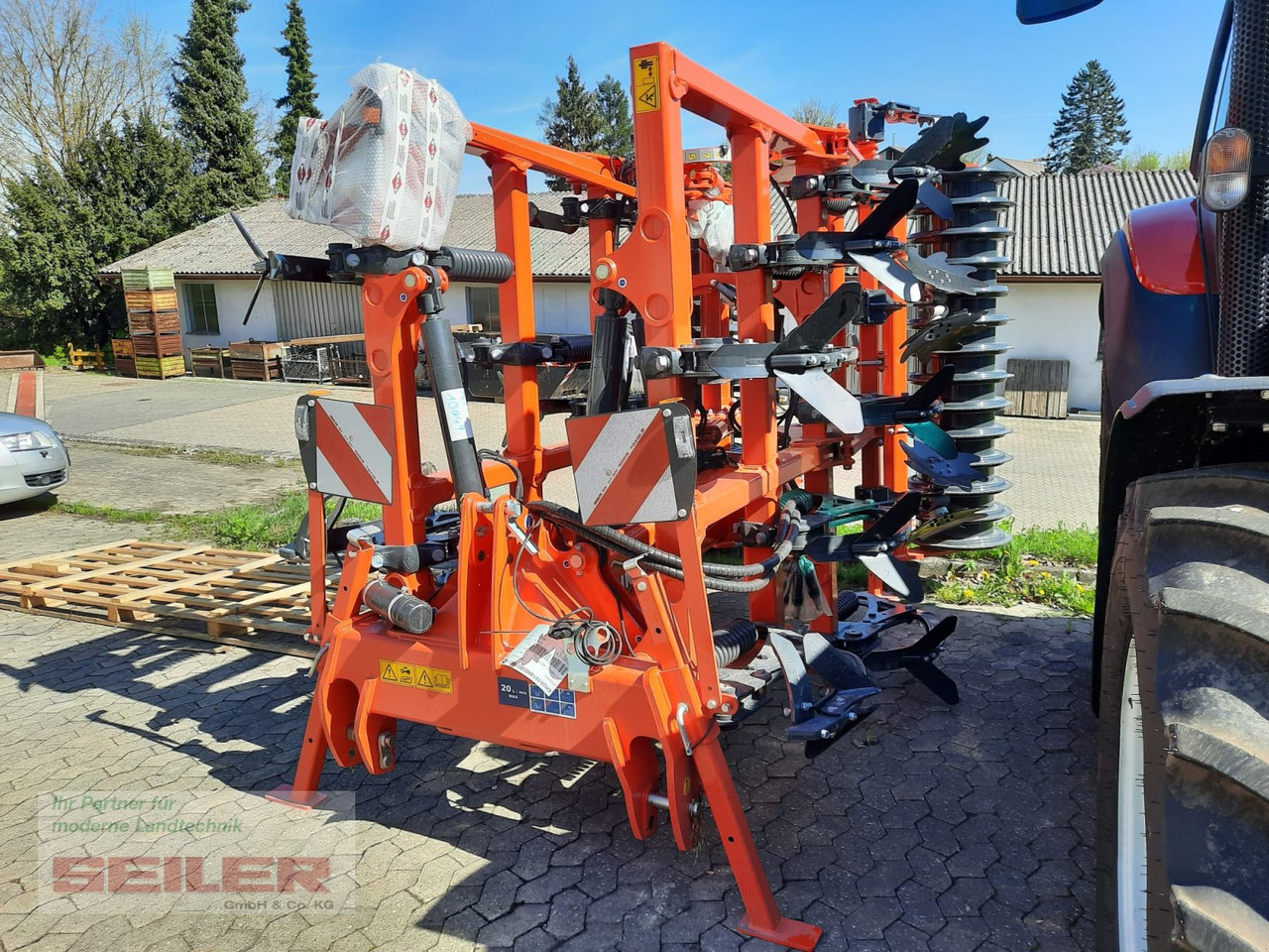 Kuhn Cultimer L 400 R NSM + T-Liner-Walze - Kultivátor: obrázok 3 Kuhn Cultimer L 400 R NSM + T-Liner-Walze - Kultivátor: obrázok 3