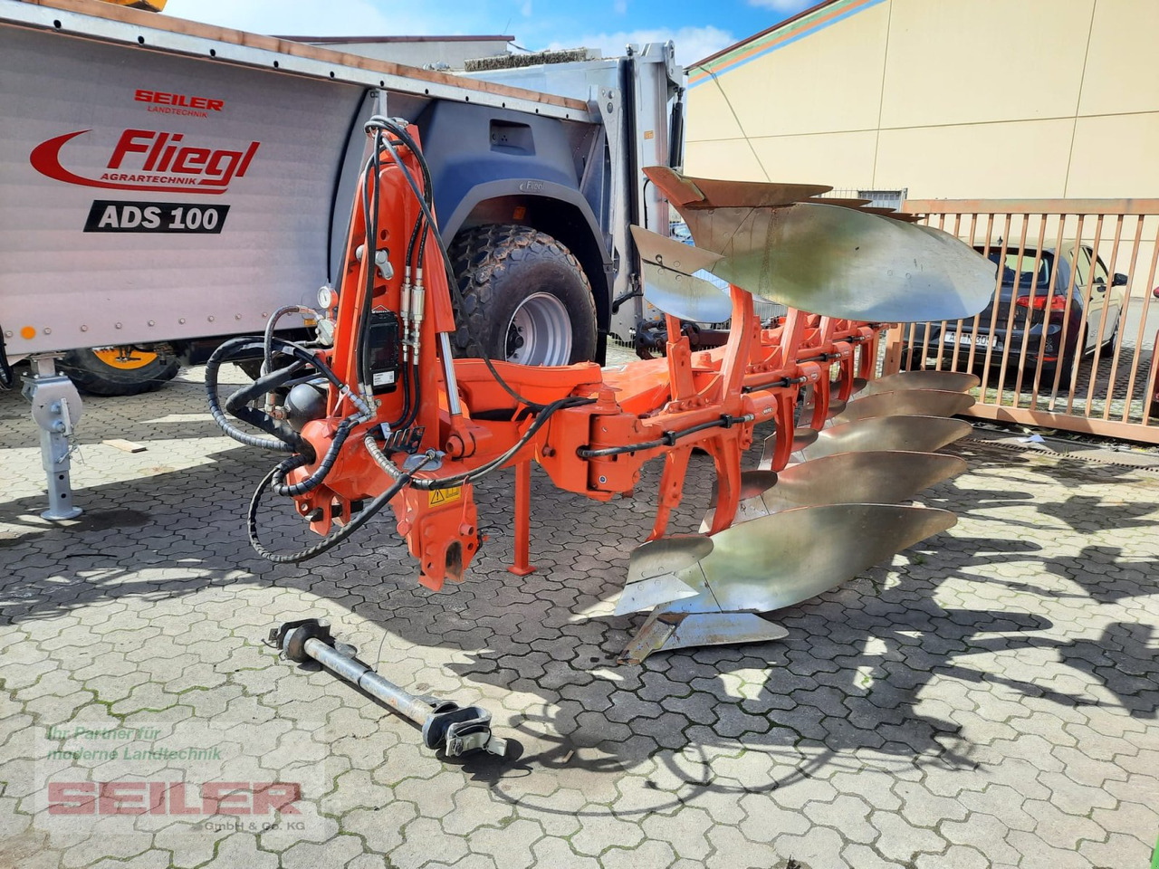 Kuhn Vari-Master 153 NSH - Pluh: obrázok 1 Kuhn Vari-Master 153 NSH - Pluh: obrázok 1