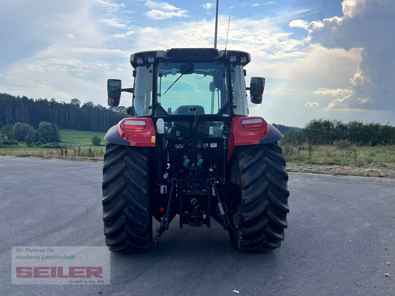 Steyr Kompakt 4075 HILO - Traktor: obrázok 4 Steyr Kompakt 4075 HILO - Traktor: obrázok 4