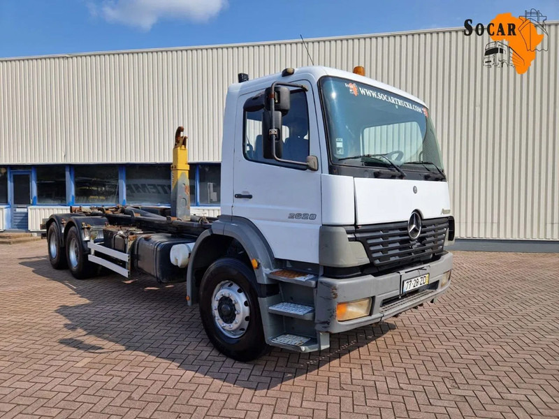 Mercedes-Benz Atego 2628 6x4 Euro 3 Manual Gear full steel suspension - Hákový nosič kontajnerov: obrázok 1 Mercedes-Benz Atego 2628 6x4 Euro 3 Manual Gear full steel suspension - Hákový nosič kontajnerov: obrázok 1