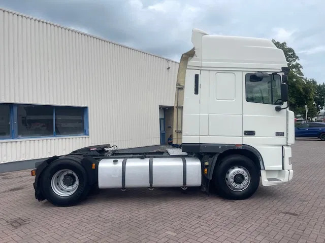 DAF XF 95.480 Euro 2 Manual-gear - Ťahač: obrázok 5 DAF XF 95.480 Euro 2 Manual-gear - Ťahač: obrázok 5