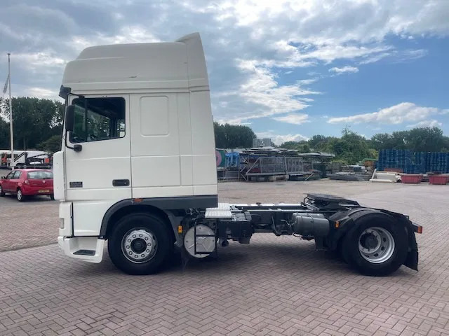 DAF XF 95.480 Euro 2 Manual-gear - Ťahač: obrázok 4 DAF XF 95.480 Euro 2 Manual-gear - Ťahač: obrázok 4