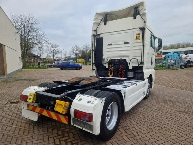 MAN TGX 18.480 Euro 5 Retarder 2-Tanks - Ťahač: obrázok 3 MAN TGX 18.480 Euro 5 Retarder 2-Tanks - Ťahač: obrázok 3