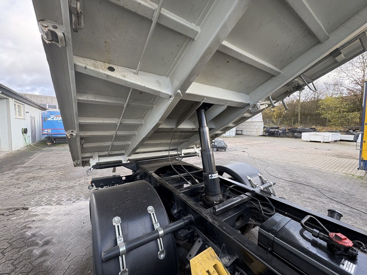 FUSO Meiller 3-Seiten Kipper Aufbau Bj. 2023 - Dodávka sklápač: obrázok 5 FUSO Meiller 3-Seiten Kipper Aufbau Bj. 2023 - Dodávka sklápač: obrázok 5