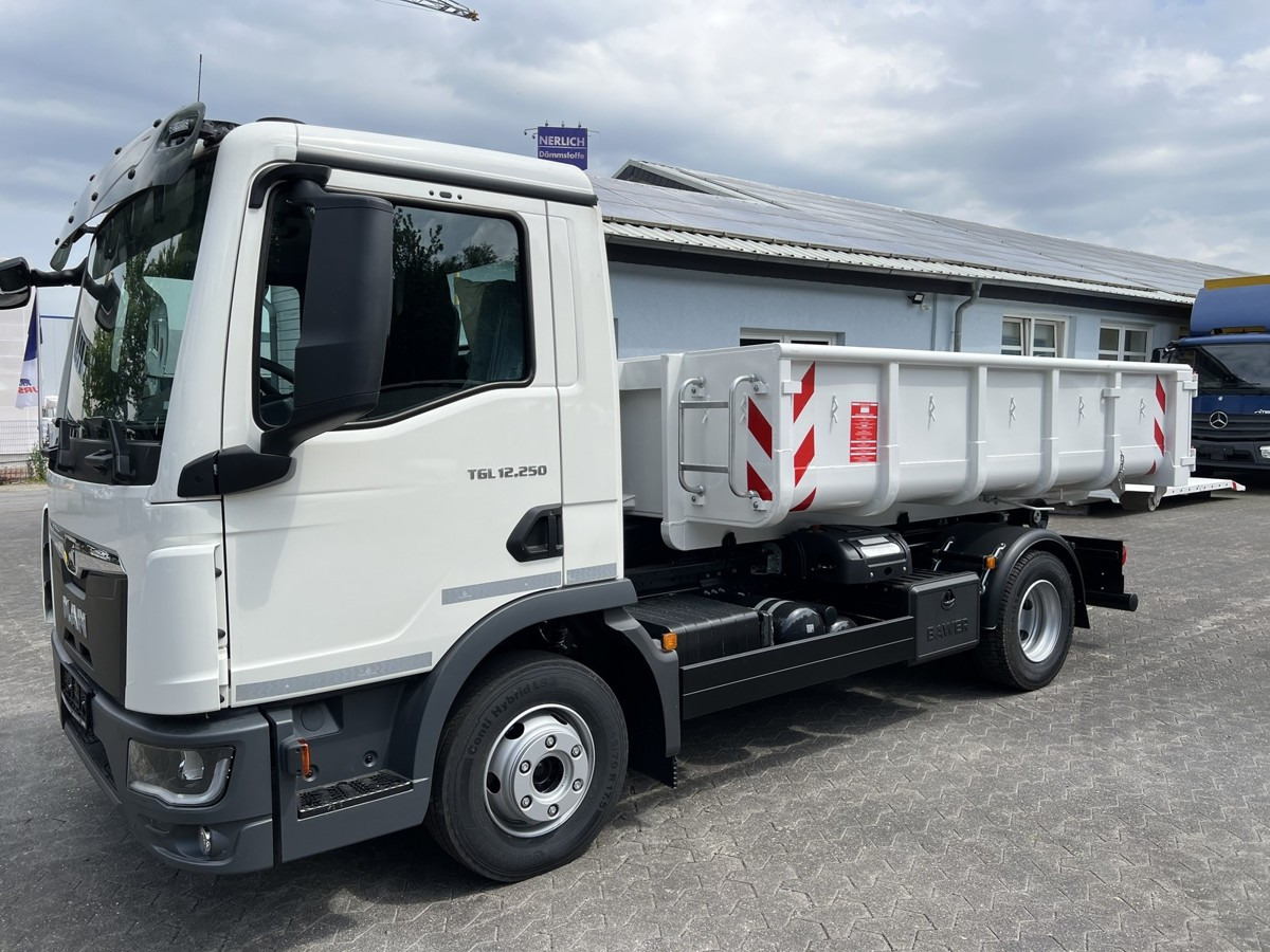 MAN TGL 12.250 BL NEU City Abrollkipper PowerMatic s - Hákový nosič kontajnerov: obrázok 3 MAN TGL 12.250 BL NEU City Abrollkipper PowerMatic s - Hákový nosič kontajnerov: obrázok 3