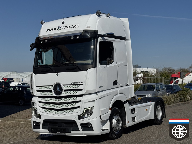 Mercedes-Benz ACTROS 1848 Gigaspace ** LIMITED EDITION** / FULL SPOILER / 2x TANK / NIGHT ac / - Ťahač: obrázok 2 Mercedes-Benz ACTROS 1848 Gigaspace ** LIMITED EDITION** / FULL SPOILER / 2x TANK / NIGHT ac / - Ťahač: obrázok 2