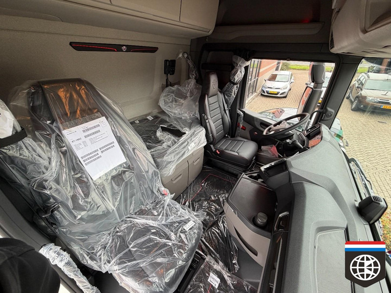 Scania 590 S 6X2/4 - Full air - Retarder PTO - SLIDE fifth wheel - King of the Road - Ťahač: obrázok 5 Scania 590 S 6X2/4 - Full air - Retarder PTO - SLIDE fifth wheel - King of the Road - Ťahač: obrázok 5