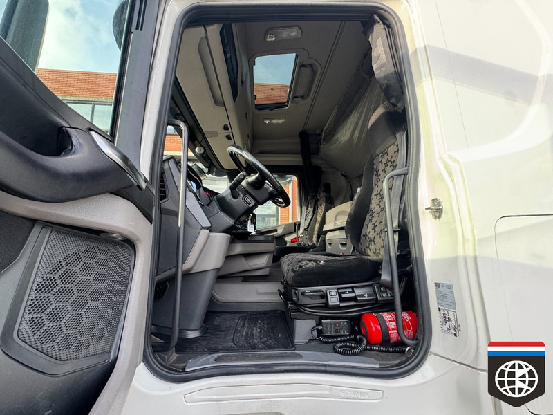Scania R450 euro 6 D - Retarder - Night A/C - CLEAN TRUCK - full spoiler - Ťahač: obrázok 5 Scania R450 euro 6 D - Retarder - Night A/C - CLEAN TRUCK - full spoiler - Ťahač: obrázok 5