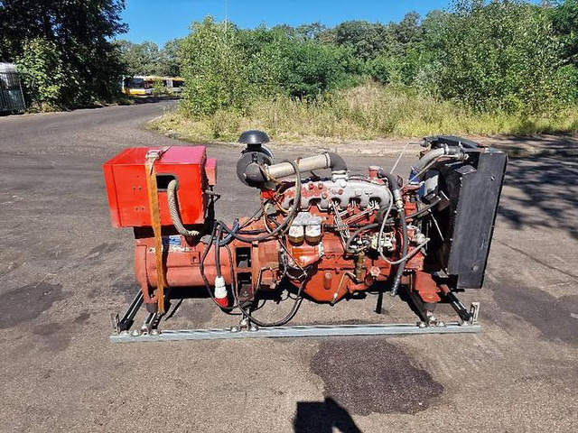 Iveco 8060 - Elektrický generátor: obrázok 1 Iveco 8060 - Elektrický generátor: obrázok 1