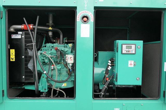 Cummins Stromgenerator, 82,5kVA, sofort vefügbar - Elektrický generátor: obrázok 2 Cummins Stromgenerator, 82,5kVA, sofort vefügbar - Elektrický generátor: obrázok 2