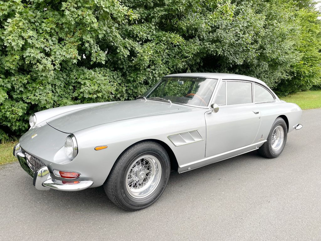 Ferrari 330 GT Coupe 2+2/TÜV neu/H-Zulassung - Automobil: obrázok 1 Ferrari 330 GT Coupe 2+2/TÜV neu/H-Zulassung - Automobil: obrázok 1