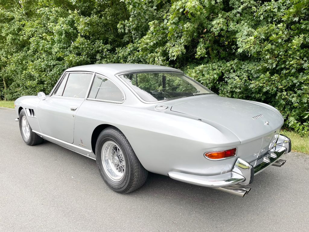 Ferrari 330 GT Coupe 2+2/TÜV neu/H-Zulassung - Automobil: obrázok 5 Ferrari 330 GT Coupe 2+2/TÜV neu/H-Zulassung - Automobil: obrázok 5