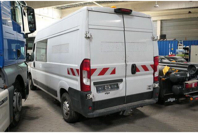 Fiat Ducato MultiCab, 6 Sitze, AHK, Klima, Trennwand - Furgon: obrázok 4 Fiat Ducato MultiCab, 6 Sitze, AHK, Klima, Trennwand - Furgon: obrázok 4