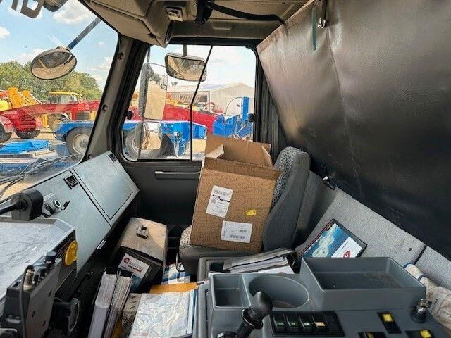 Grove GMK6300 KRAN 300/330 Tonnen - Vežový žeriav: obrázok 5 Grove GMK6300 KRAN 300/330 Tonnen - Vežový žeriav: obrázok 5