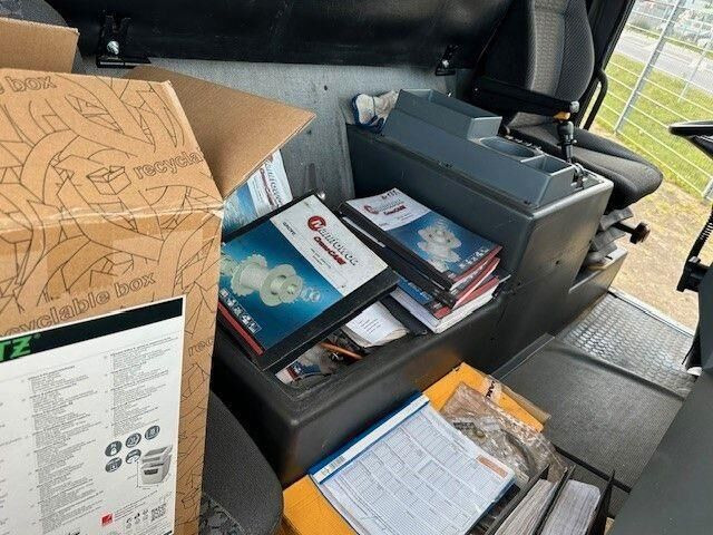 Grove GMK6300 KRAN 300/330 Tonnen - Vežový žeriav: obrázok 4 Grove GMK6300 KRAN 300/330 Tonnen - Vežový žeriav: obrázok 4