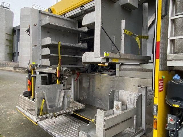 Mercedes-Benz 1833 Axor 4x4, Kran Palfinger, Rosenbauer, AHK - Hasičské vozidlo: obrázok 5 Mercedes-Benz 1833 Axor 4x4, Kran Palfinger, Rosenbauer, AHK - Hasičské vozidlo: obrázok 5