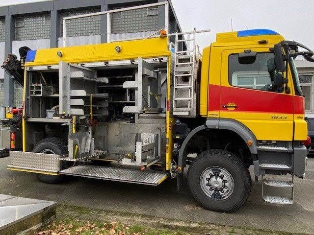 Mercedes-Benz 1833 Axor 4x4, Kran Palfinger, Rosenbauer, AHK - Hasičské vozidlo: obrázok 4 Mercedes-Benz 1833 Axor 4x4, Kran Palfinger, Rosenbauer, AHK - Hasičské vozidlo: obrázok 4