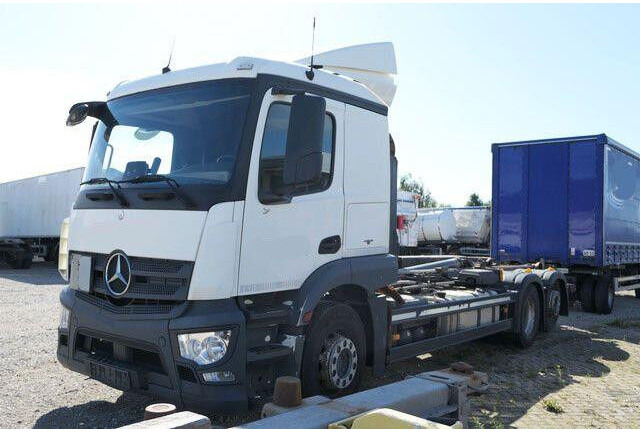 Mercedes-Benz 2543 L Actros 6x2, Meiller RK 21.70, Lenk-Lift - Hákový nosič kontajnerov: obrázok 4 Mercedes-Benz 2543 L Actros 6x2, Meiller RK 21.70, Lenk-Lift - Hákový nosič kontajnerov: obrázok 4
