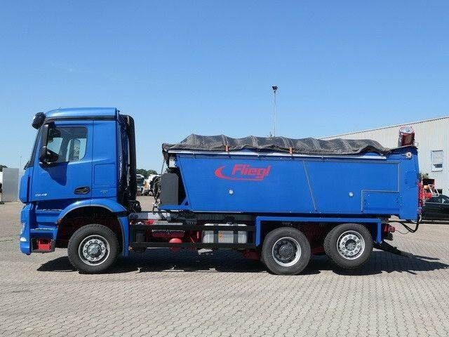 Mercedes-Benz 2548 L Arocs HAD 6x4, Asphalt, Bitumen, Fliegl - Asfaltovací stroj: obrázok 2 Mercedes-Benz 2548 L Arocs HAD 6x4, Asphalt, Bitumen, Fliegl - Asfaltovací stroj: obrázok 2