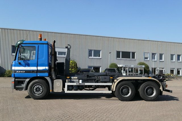 Mercedes-Benz 3343 Actros 6x4, Multilift LHS26056, Klima, AHK - Hákový nosič kontajnerov: obrázok 4 Mercedes-Benz 3343 Actros 6x4, Multilift LHS26056, Klima, AHK - Hákový nosič kontajnerov: obrázok 4