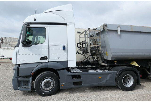 Mercedes-Benz 1843 LS Actros, MP4, Retarder, 2x Tank, Spoiler - Ťahač: obrázok 2 Mercedes-Benz 1843 LS Actros, MP4, Retarder, 2x Tank, Spoiler - Ťahač: obrázok 2