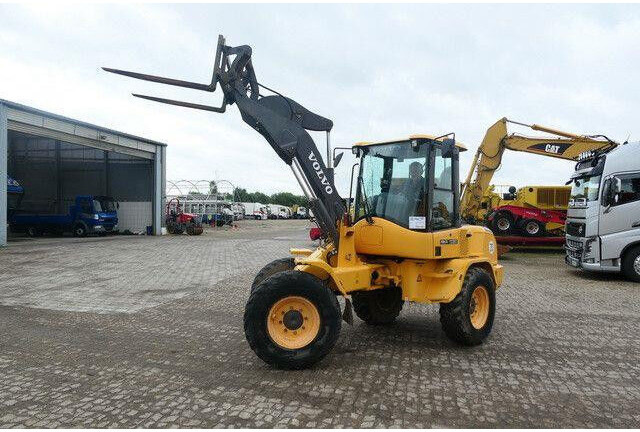 Volvo L30G, 4+1 Schaufel, Palettengabel, Hydr. S.W.S. - Kolesový nakladač: obrázok 5 Volvo L30G, 4+1 Schaufel, Palettengabel, Hydr. S.W.S. - Kolesový nakladač: obrázok 5