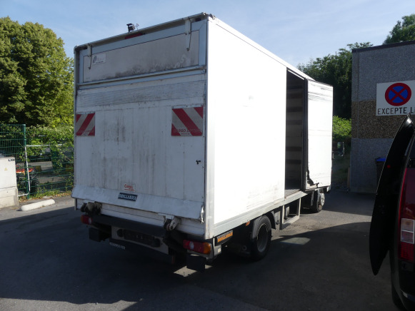 Camion Fourgon Mitsubishi Fuso Canter 3C13 (2013-72.543 km) - Skříňový nákladní auto: obrázok 5 Camion Fourgon Mitsubishi Fuso Canter 3C13 (2013-72.543 km) - Skříňový nákladní auto: obrázok 5