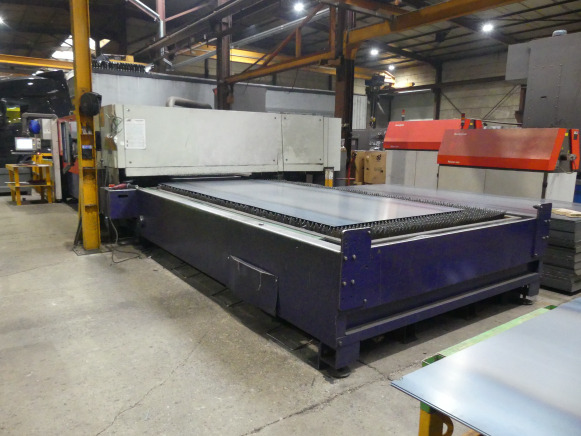 Machine de découpe laser CO² avec refroidisseur et aspiration de fumée Bystronic Bylaser 4400 - Kovoobrábací stroj: obrázok 2 Machine de découpe laser CO² avec refroidisseur et aspiration de fumée Bystronic Bylaser 4400 - Kovoobrábací stroj: obrázok 2