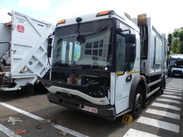 REF:1434 - Camion poubelle (pour pièces) Renault Access (2013-204.150 km) - Auto na odvoz odpadu: obrázok 1 REF:1434 - Camion poubelle (pour pièces) Renault Access (2013-204.150 km) - Auto na odvoz odpadu: obrázok 1