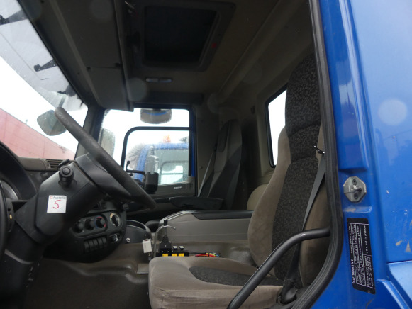 REF:41-BDD-3 - Camion porte container DAF FAS CF 85 (2013-417.489 km) - Kontejnérový podvozek/ Výměnná nástavba: obrázok 5 REF:41-BDD-3 - Camion porte container DAF FAS CF 85 (2013-417.489 km) - Kontejnérový podvozek/ Výměnná nástavba: obrázok 5