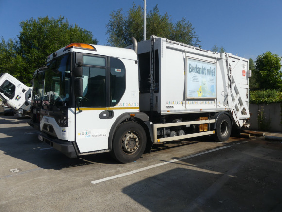 REF:8443 - Camion poubelle Renault Access (2013-128.985 km) - Auto na odvoz odpadu: obrázok 2 REF:8443 - Camion poubelle Renault Access (2013-128.985 km) - Auto na odvoz odpadu: obrázok 2