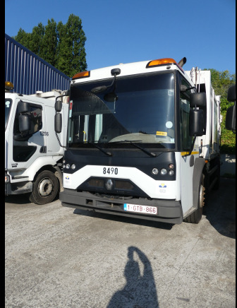 REF:8490 - Camion poubelle Renault Access (2014-236.794 km) - Auto na odvoz odpadu: obrázok 1 REF:8490 - Camion poubelle Renault Access (2014-236.794 km) - Auto na odvoz odpadu: obrázok 1