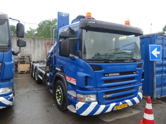 REF:BZ-RD-89 - Camion porte container avec grue Scania P360 B 8X2/*6 (2011-759.907 km) - Kontejnérový podvozek/ Výměnná nástavba: obrázok 2 REF:BZ-RD-89 - Camion porte container avec grue Scania P360 B 8X2/*6 (2011-759.907 km) - Kontejnérový podvozek/ Výměnná nástavba: obrázok 2