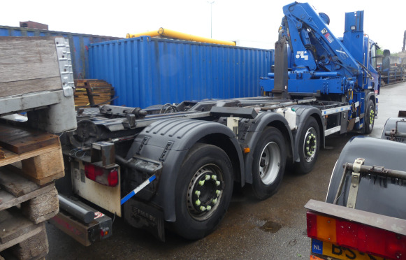 REF:BZ-RD-89 - Camion porte container avec grue Scania P360 B 8X2/*6 (2011-759.907 km) - Kontejnérový podvozek/ Výměnná nástavba: obrázok 3 REF:BZ-RD-89 - Camion porte container avec grue Scania P360 B 8X2/*6 (2011-759.907 km) - Kontejnérový podvozek/ Výměnná nástavba: obrázok 3