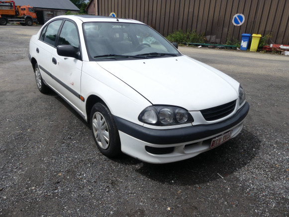 REF:DBB024 - Voiture Toyota Avensis (1998-172.549 km) - SUV: obrázok 2 REF:DBB024 - Voiture Toyota Avensis (1998-172.549 km) - SUV: obrázok 2