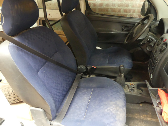 Malá dodávka REF:Immatriculé sous : YAU-437 - Voiture Peugeot Partner: obrázok 8