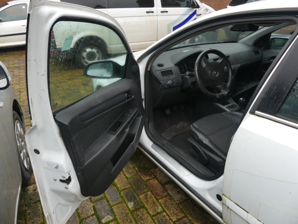 Voiture Opel Astra (2005-150.228 km) - Automobil: obrázok 5 Voiture Opel Astra (2005-150.228 km) - Automobil: obrázok 5